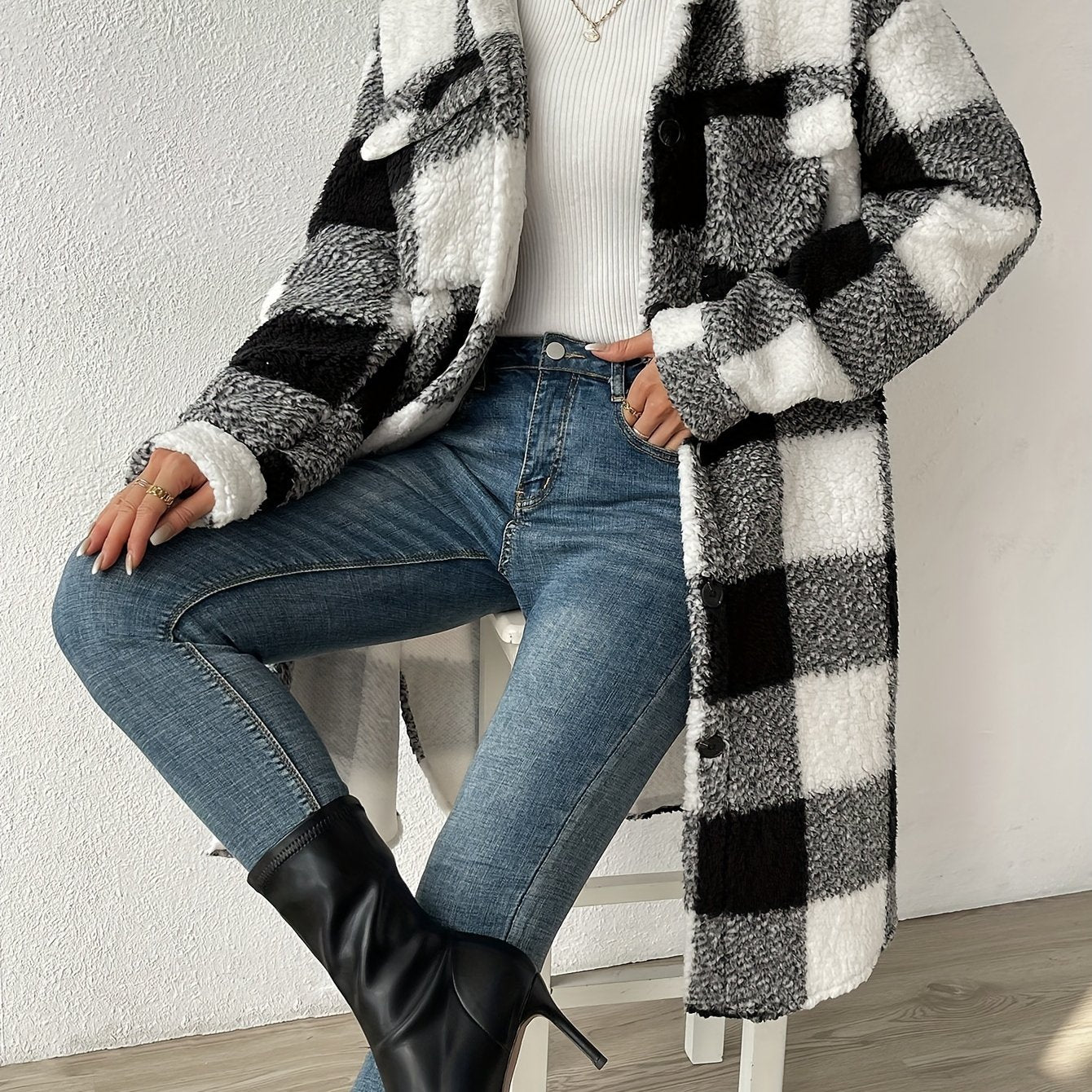 Oversized Plaid Shacket for Women - Image 2