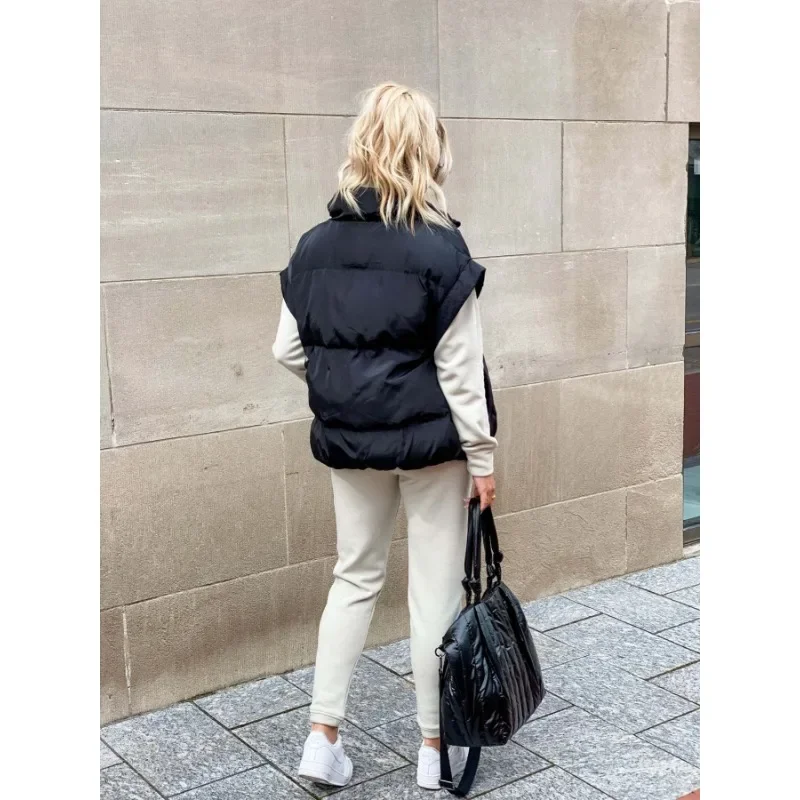 Quilted Puffer Vest for Women - Image 2
