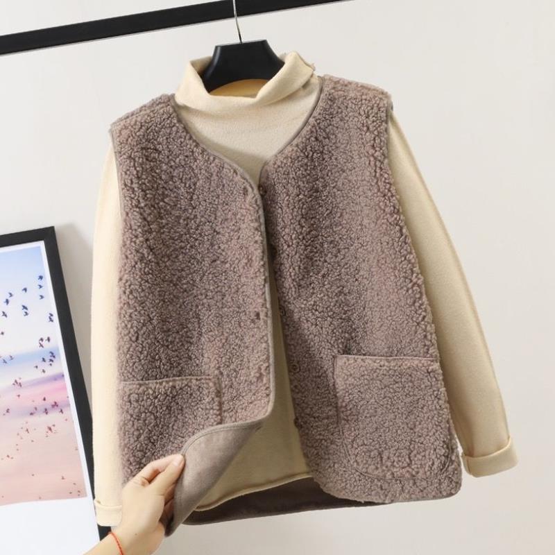 Pocketed Vest Jacket for Women - Image 6
